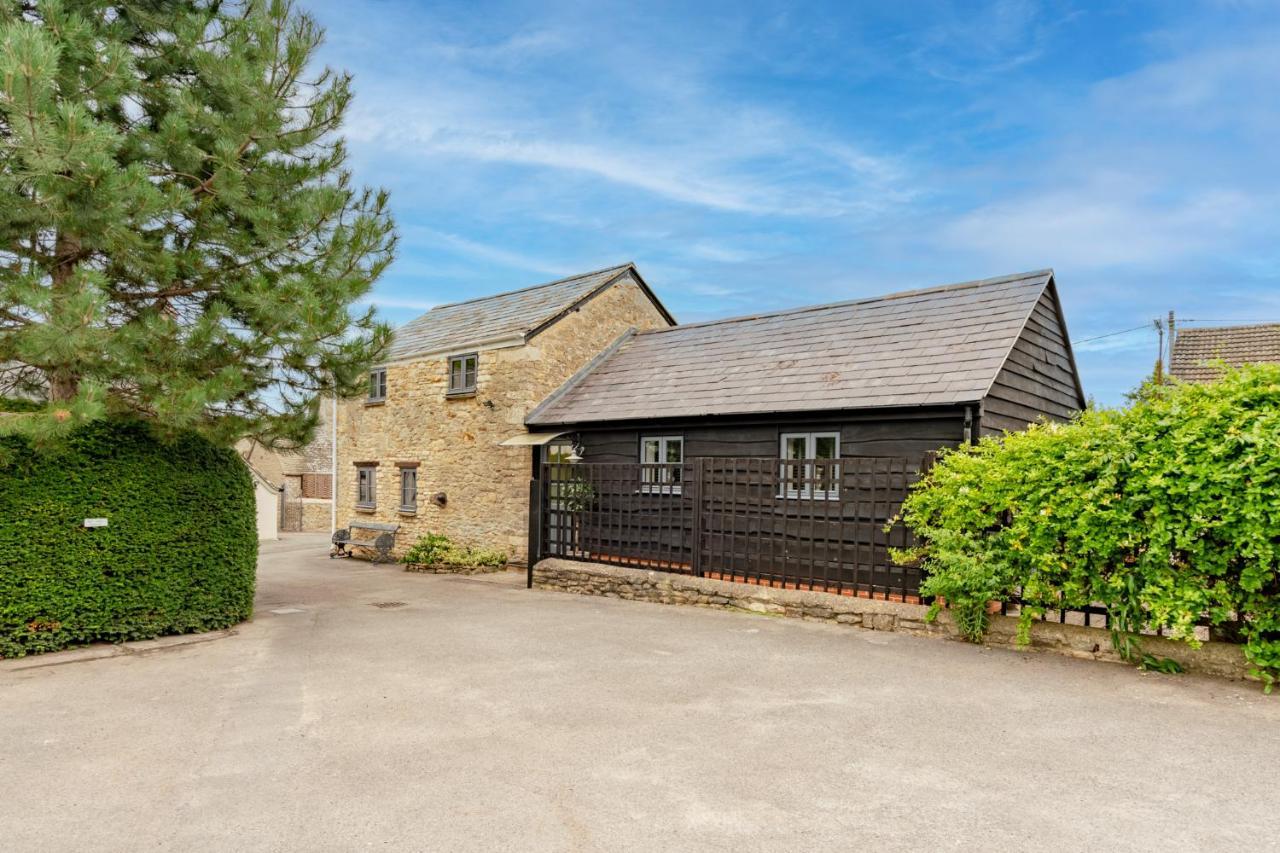 Buff Lodge Tackley Екстериор снимка
