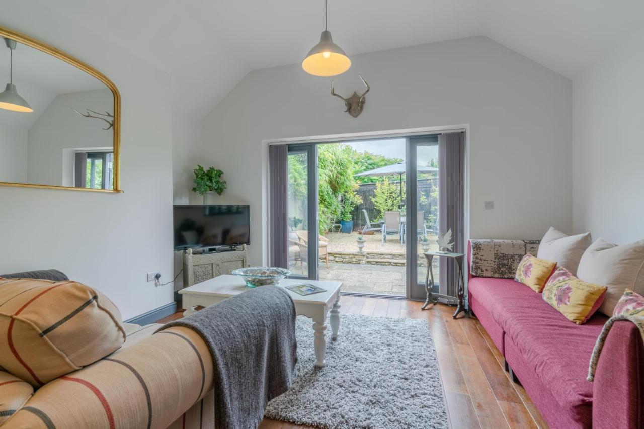 Buff Lodge Tackley Екстериор снимка