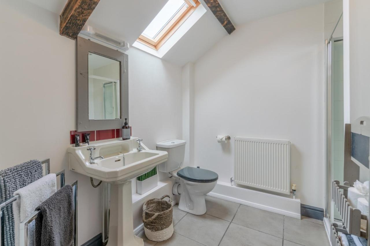 Buff Lodge Tackley Екстериор снимка